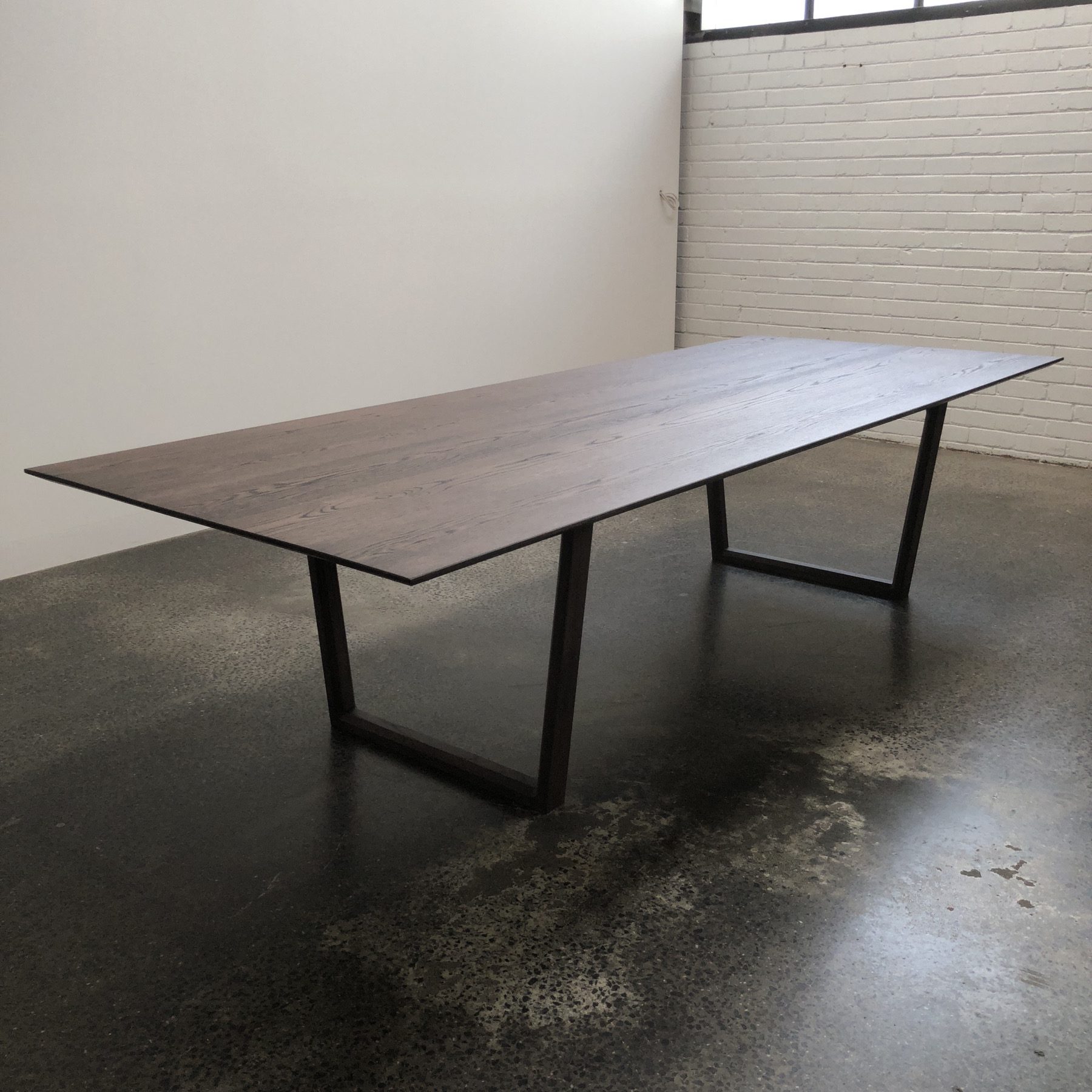 Nina Table gallery image 2