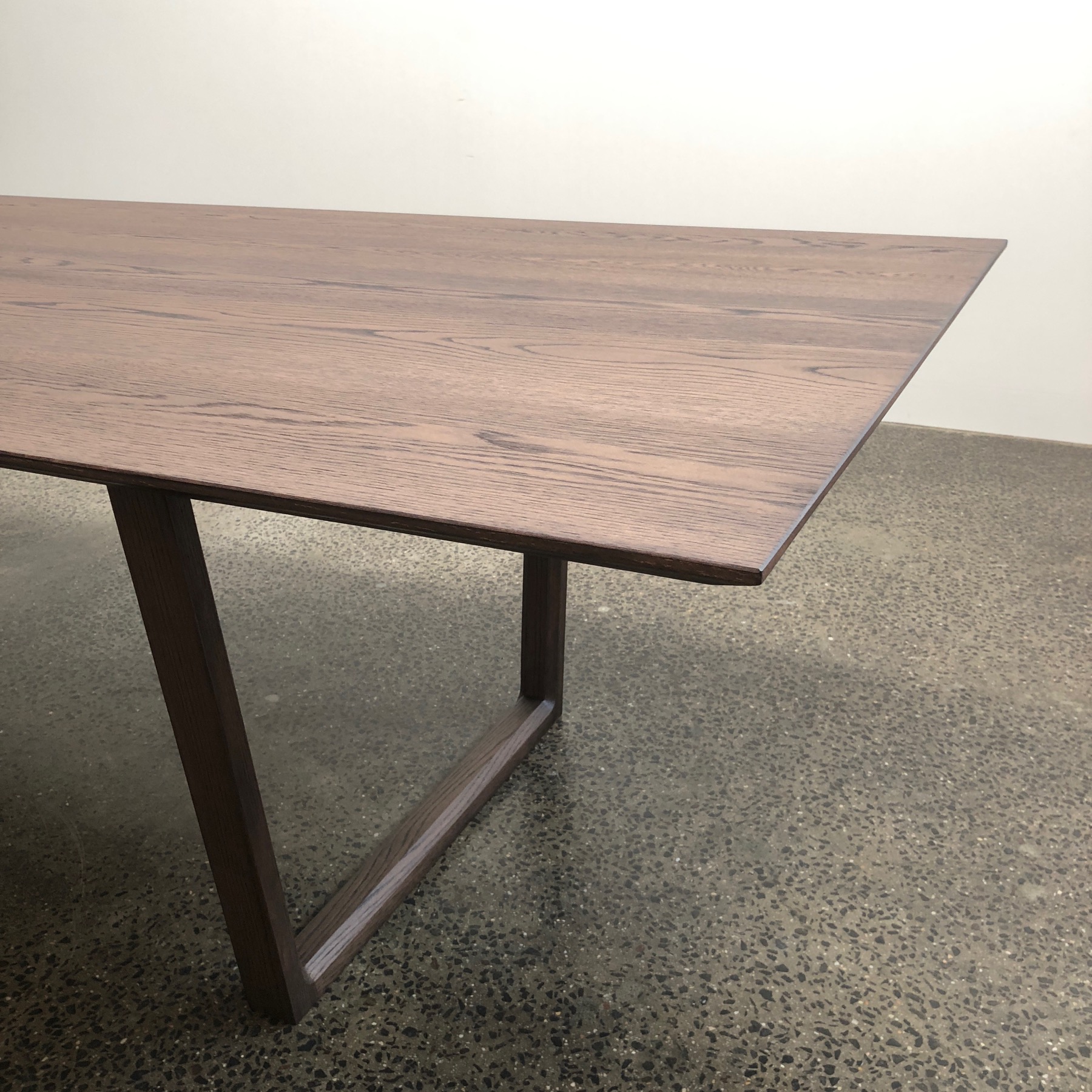 Nina Table gallery image 4